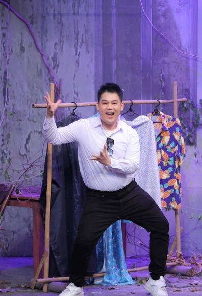 Sau những drama gây ồn ào trên TikTok những ngày gần đây, netizen vẫn luôn tự hỏi không biết liệu Long Chun - một TikToker cũng đang sở hữu quán ăn sẽ có động thái như thế nào.