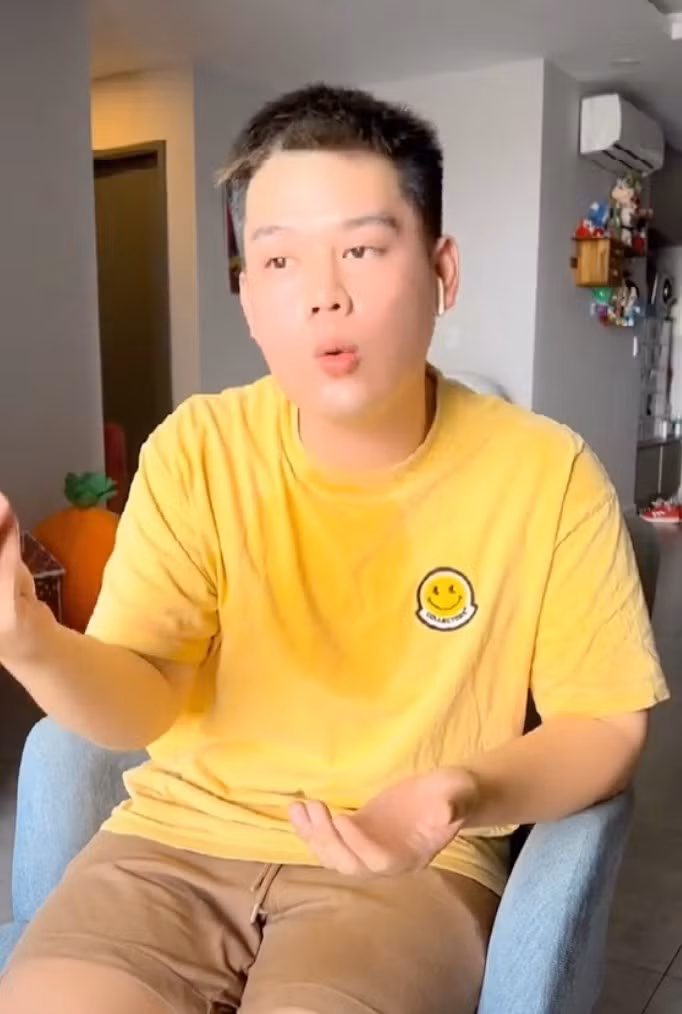 Đáng nói, ngay sau clip đó, nam TikToker đã thẳng thừng cho món ăn này "bay màu" khỏi menu của quán.