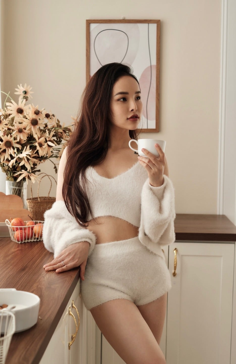 Từ câu chuyện của chính mình, Huyền Trang nhận ra rằng, phụ nữ nếu có ngoại hình xinh đẹp thì cơ hội thành công sẽ lớn hơn. Ảnh: FBNV