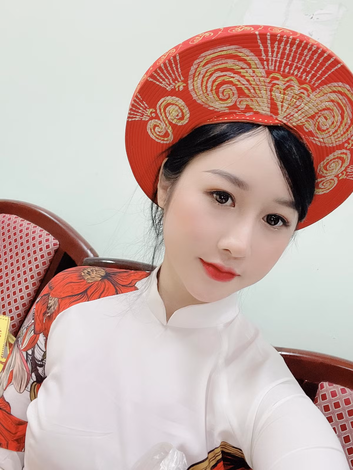 Sau thời điểm đó, cái tên này dường như không còn được nhiều người quan tâm, tuy vậy nhan sắc của cô giáo vẫn được cư dân mạng chú ý mỗi khi cô đăng ảnh mới.