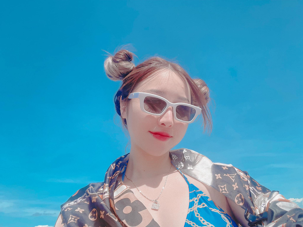 Thời gian đầu trong vai trò giáo viên, Trà gặp khá nhiều khó khăn do chưa có kinh nghiệm.