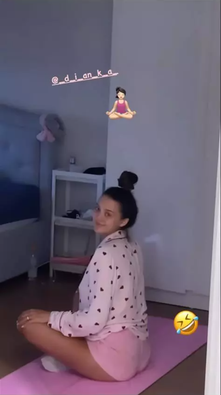 Tiến Dũng khoe bức hình bạn đời chăm chỉ tập luyện trong thời gian bầu bí để giữ gìn sức khỏe.