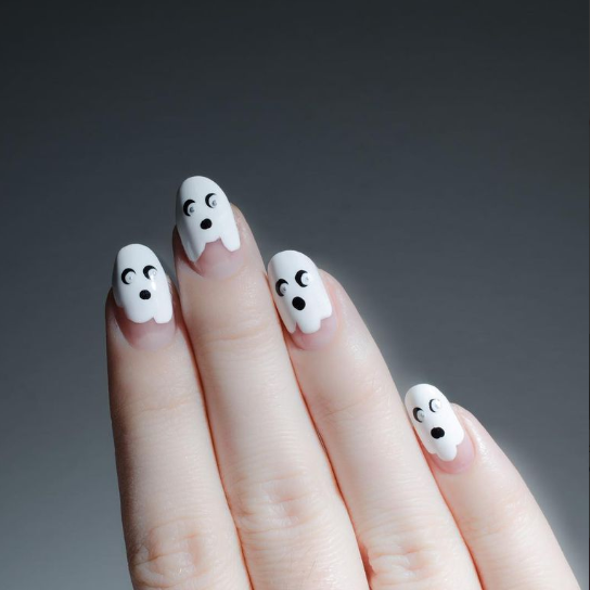 Bên cạnh các lời khuyên về những kiêng kị trong tháng này, giới làm đẹp cũng bắt kịp tinh thần để cho ra mắt những sản phẩm chuẩn …tháng cô hồn. Ảnh: Tổng hợp