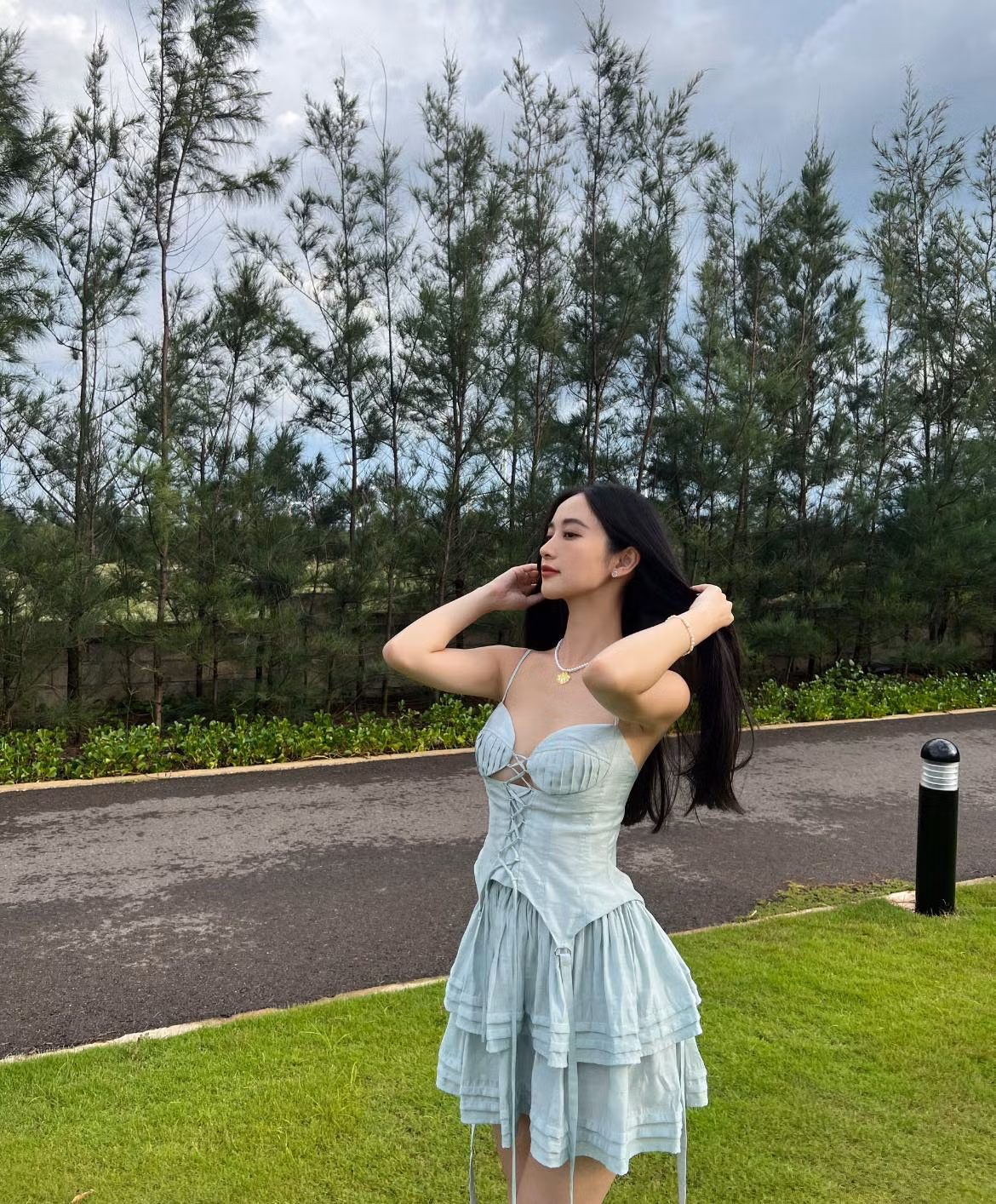 Bước chuyển mình này khiến Jun Vũ gặp phải những ý kiến trái chiều, chê bai hình tượng mới.