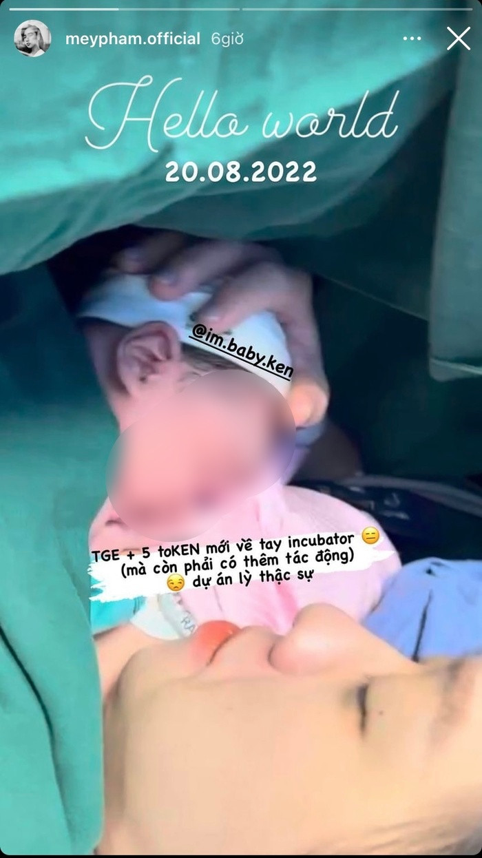 Sau thời gian sống chung một nhà, vợ chồng nữ MC xinh đẹp đã chính thức chào đón con đầu lòng vào ngày 20/8 vừa qua.