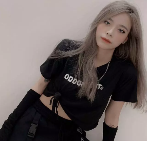 Được biết Diệp Anh tên đầy đủ là Hoàng Diệp Anh (SN 1998, đến từ Hà Nội), hiện đang sinh sống tại TP HCM.