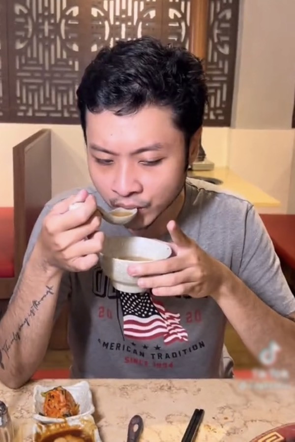 Cô Gái Có Râu còn nói thêm tại thời điểm đó anh cũng cảm thấy buồn nên tính đi chơi cho khuây khỏa.