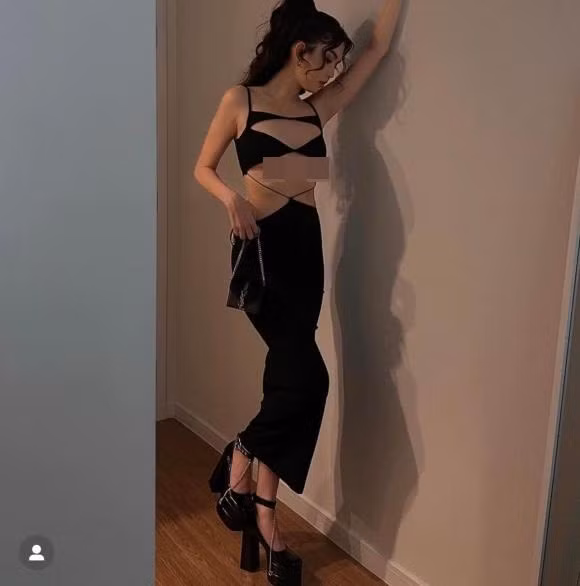 Dưới phần bình luận cư dân mạng cho rằng do cô nàng giảm cân nên sẽ làm giảm hẳn kích thước vòng 1.