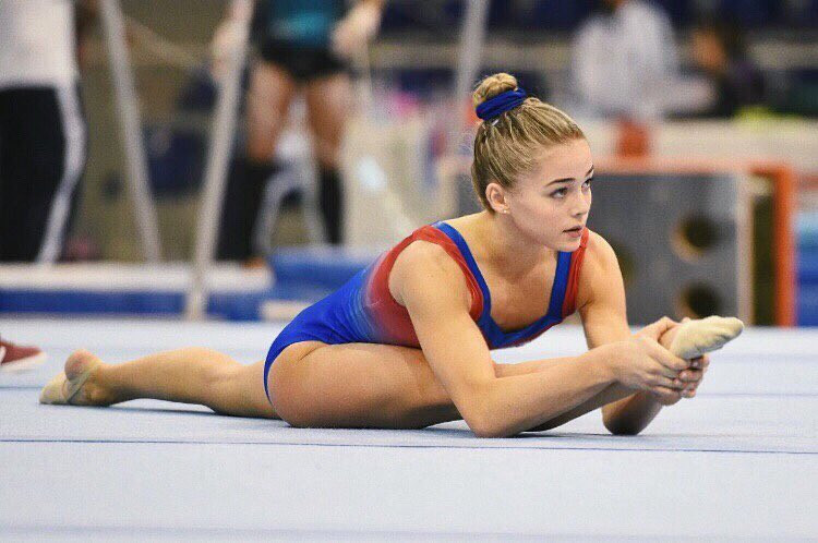 Hiện tại, kênh Tik Tok của cô đã 5,6 triệu người theo dõi và trang Instagram cá nhân là 1,9 triệu người.