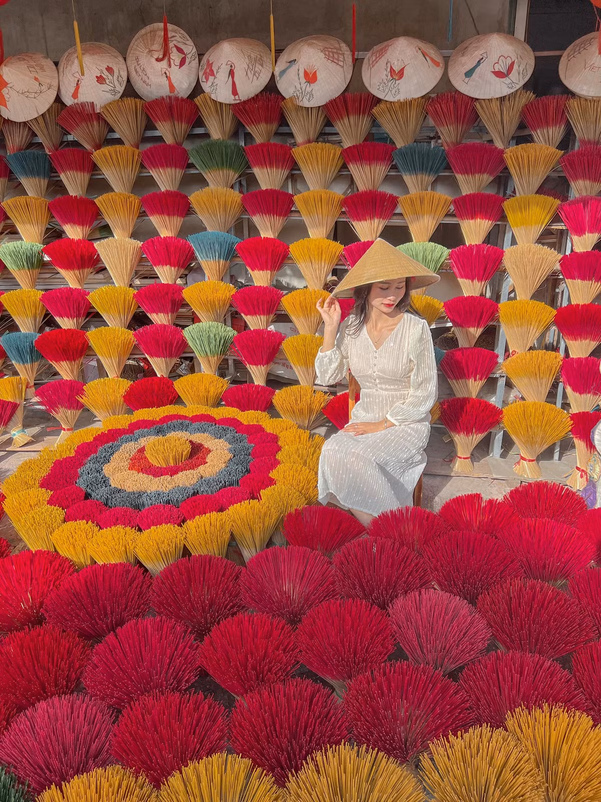 Nằm trên dải đất miền Trung, Huế là thành phố di sản văn hóa thế giới. Cố đô vốn có lịch sử và truyền thống lâu đời với những giá trị và bản sắc độc đáo. Ảnh: Minhh Hườngg