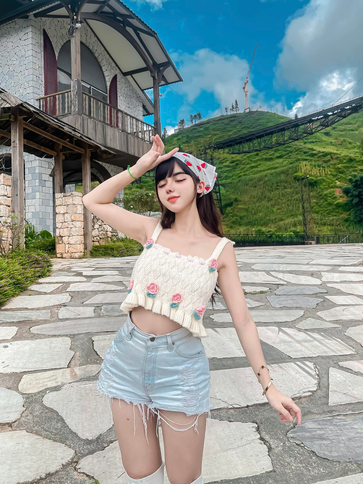 Ngôi nhà của Linh My được thiết kế rất chi hiện đại, tiện nghi với phòng bếp rộng rãi để cô có thể thoả sức sáng tạo các món ngon.