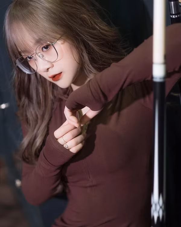 Nhiều người hâm mộ sau khi biết tin đã để lại những lời khen có cánh cho sự hiếu thảo của Gấm Kami.