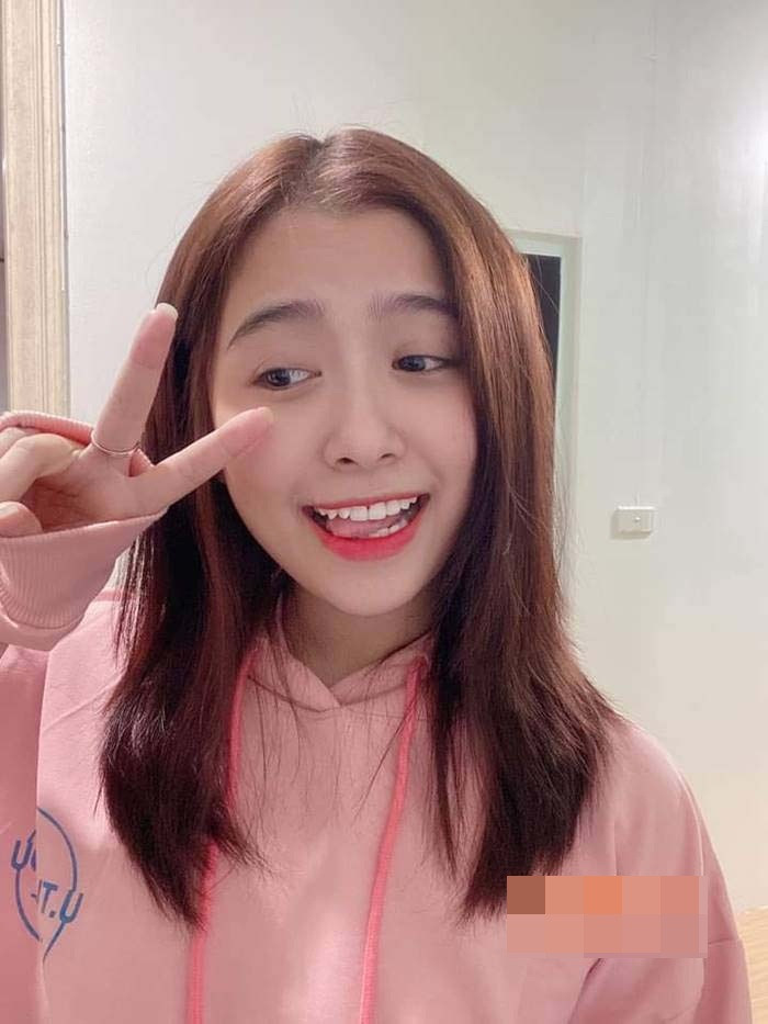 Tuy nhiên, mới đây, cô nàng đã làm dậy sóng MXH trong một buổi stream của mình khi có phát ngôn không chuẩn mực và cực kỳ phản cảm.