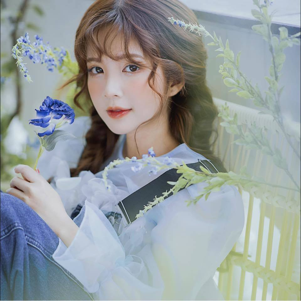 Tốt nghiệp chuyên ngành Tâm lý học, trường ĐH Sư phạm Hà Nội song 9X bất ngờ rẽ hướng sang làm diễn viên. Ảnh: FBNV