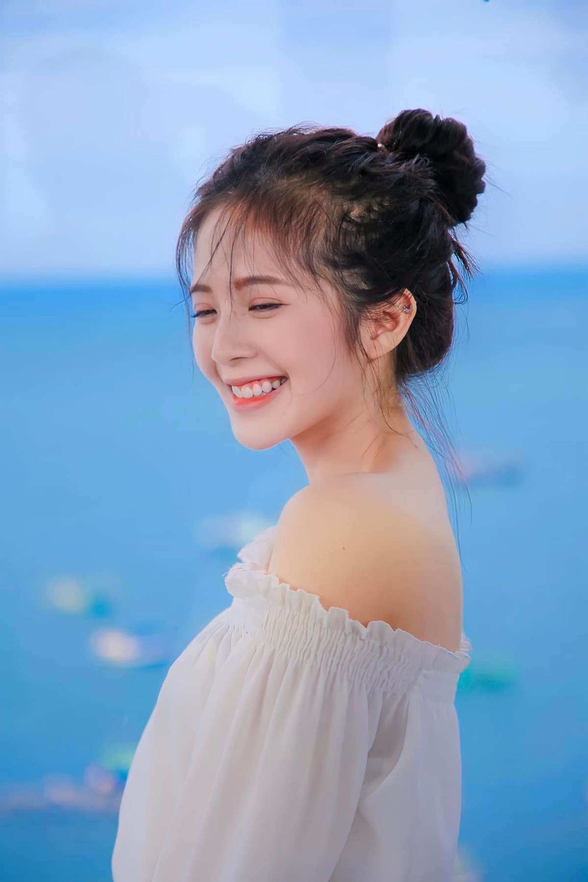 Không chỉ sở hữu ngoại hình xinh đẹp, Ngọc Huyền còn được yêu mến bởi sự hoạt bát, vui tươi. Ảnh: FBNV