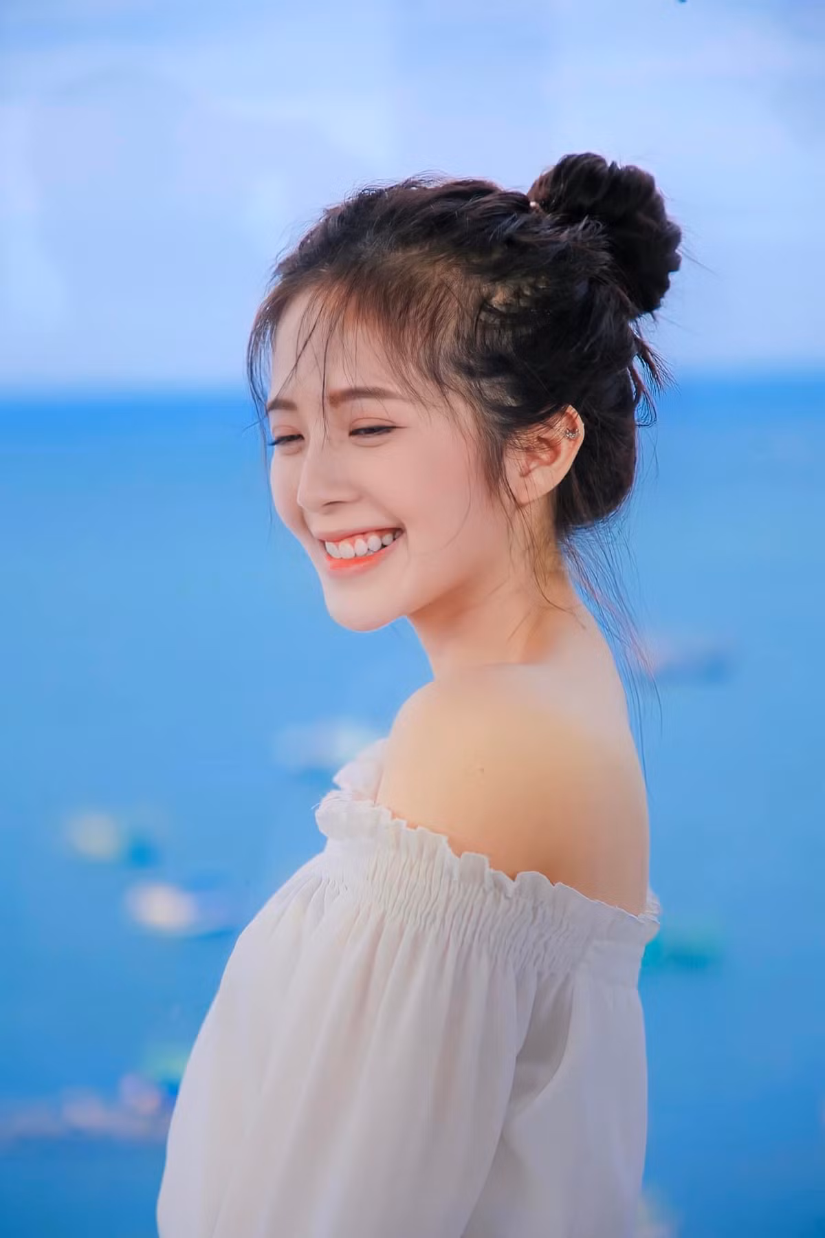 Không chỉ sở hữu ngoại hình xinh đẹp, Ngọc Huyền còn được yêu mến bởi sự hoạt bát, vui tươi. Ảnh: FBNV