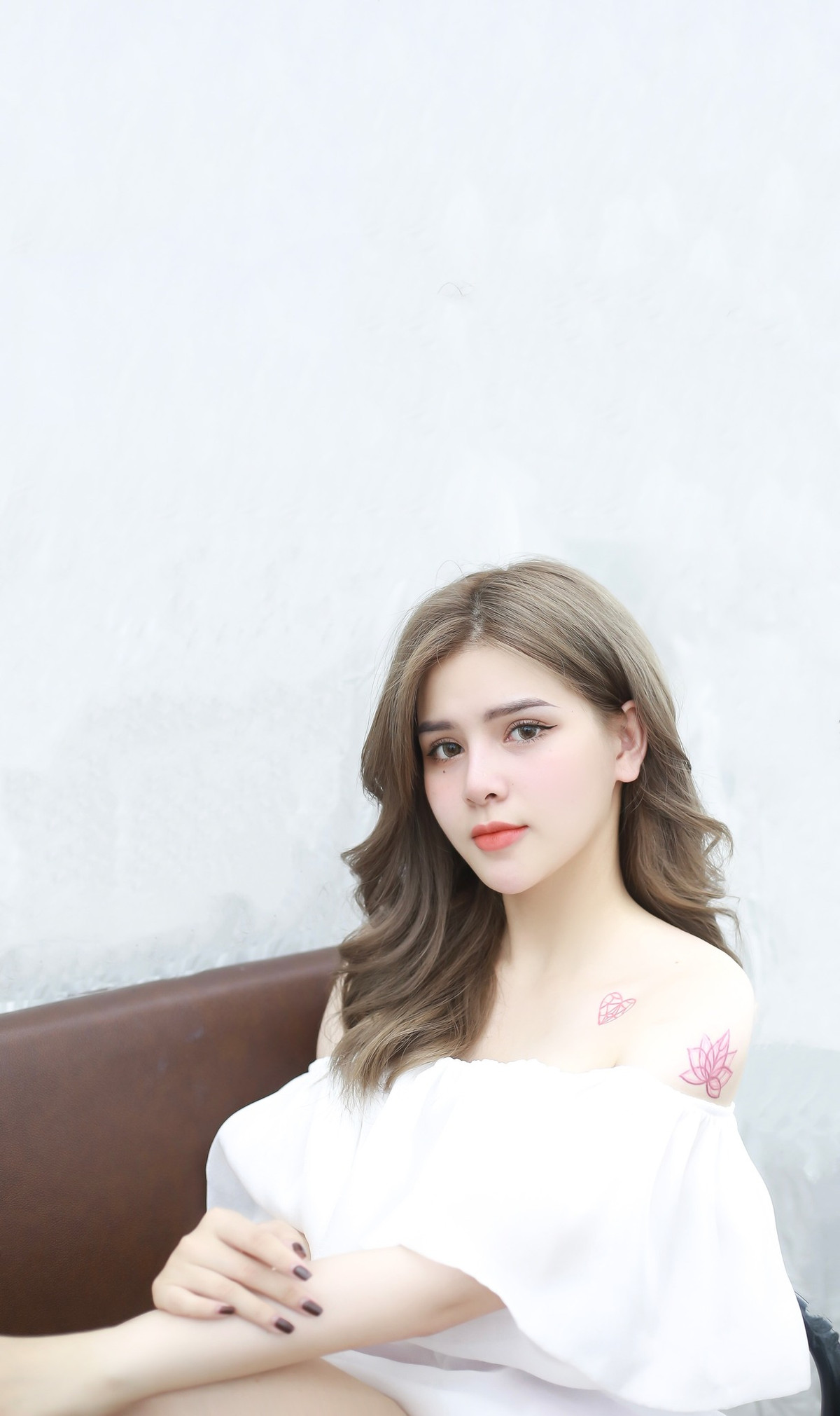 Gần đây, cô nàng thường xuyên chia sẻ những hình ảnh gợi cảm, xinh đẹp trên trang cá nhân.