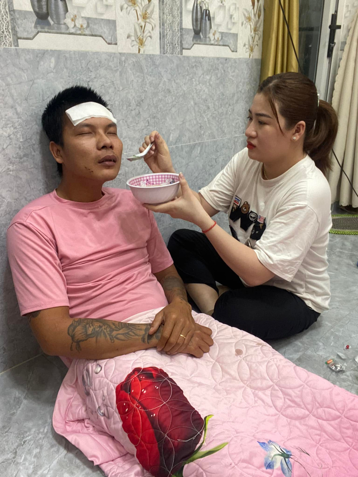 Cụ thể, trên mạng xã hội đã chia sẻ những dòng tin nhắn được cho là Đạt Villa gửi thẳng Lộc Fuho. Trong những dòng tin nhắn này, nam TikToker không ngại dùng lời nói gay gắt với đàn anh, thậm chí còn có phần khiêu khích.