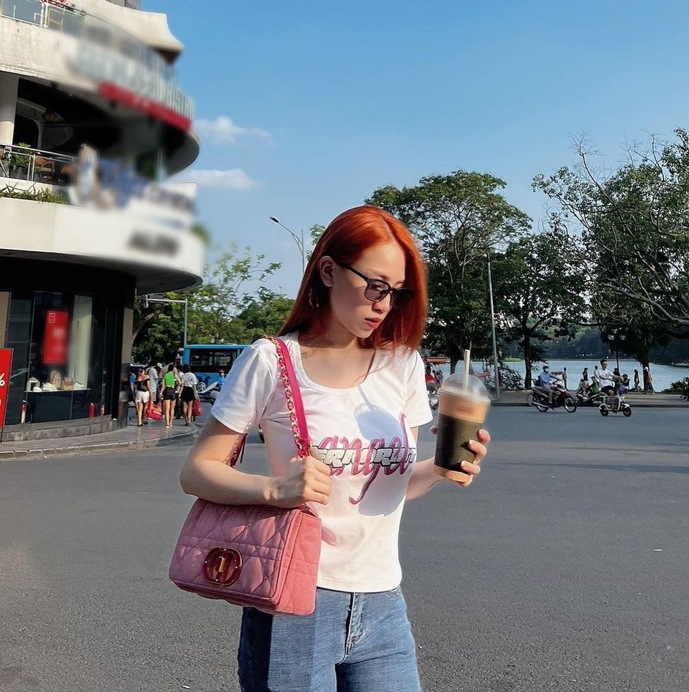 Nói về bí quyết giữ dáng sau sinh, Joyce Phạm cho rằng cô có một phần may mắn do sở hữu cơ địa dễ về lại dáng.