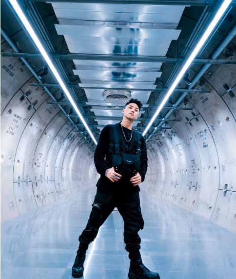 "Cực phẩm" sinh năm 1991 chiếm trọn tình cảm của khán giả nhờ ngoại hình sáng cùng "profile" thành tích cực chất.