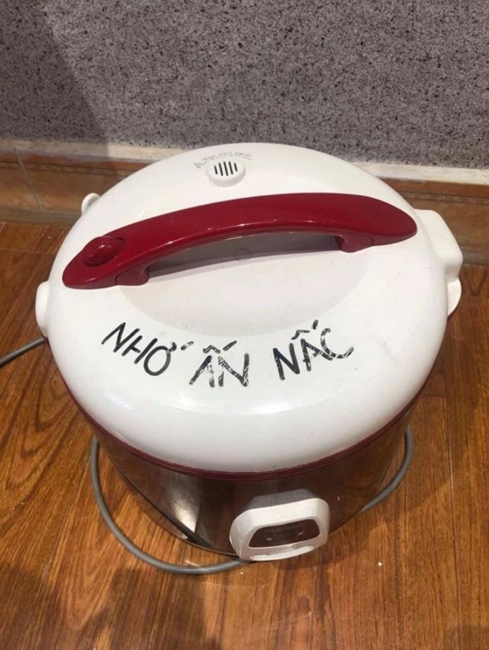 Bữa cơm vốn phải là khoảng thời gian vui vẻ nhưng vì sự cố này mà rất có thể, thứ bạn phải đối mặt sẽ là bầu không khí căng thẳng, có thể sẽ thành thảm họa.