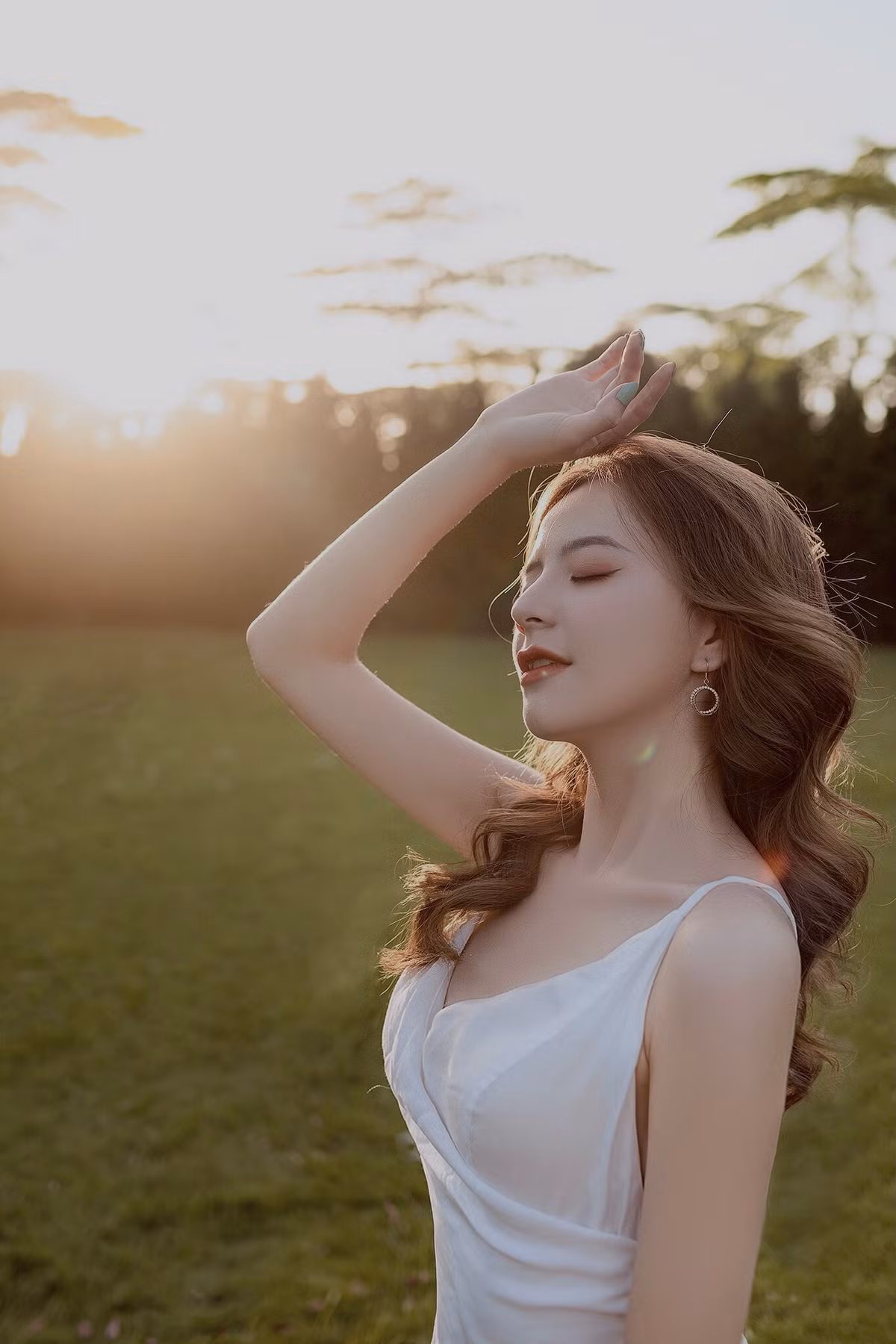 Cô nàng còn gây ấn tượng bởi khả năng diễn xuất trước ống kính.