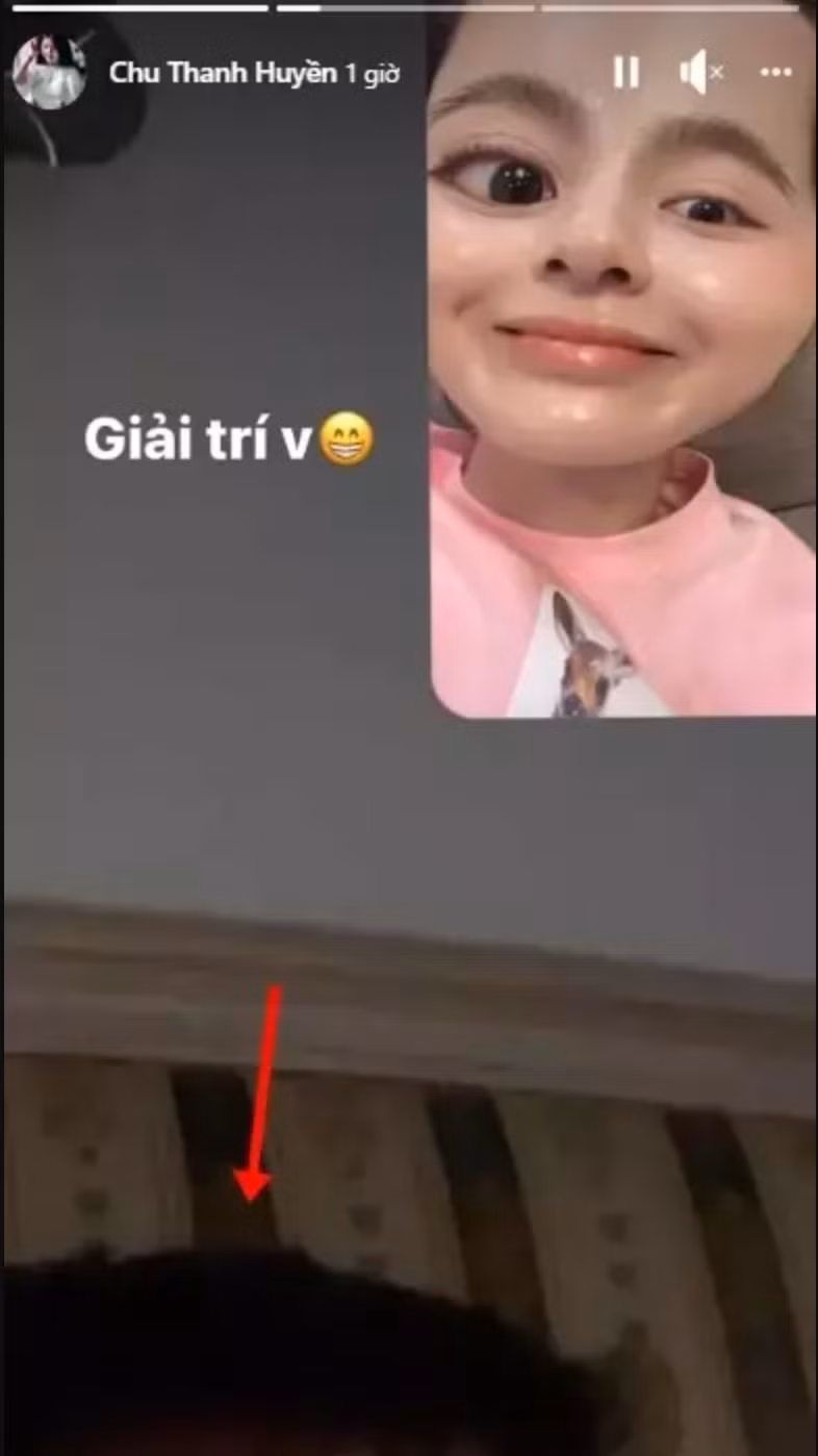 Chia sẻ chụp ảnh màn hình cuộc gọi, Thanh Huyền còn hết lời: "Khéo tay, hay làm" kèm theo đó là hai hình trái tim.