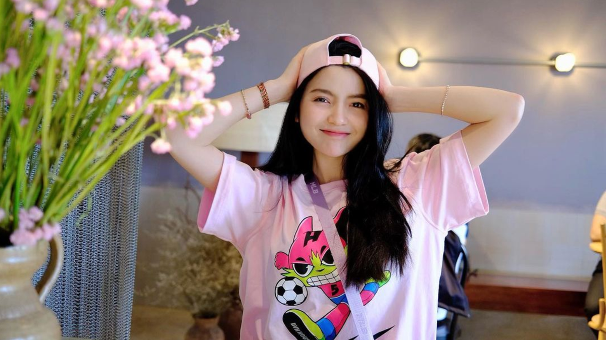 Chuyện yêu đương giữa Quang Hải và Chu Thanh Huyền gần như đã rất rõ ràng nhưng người trong cuộc thì vẫn kín như bưng.