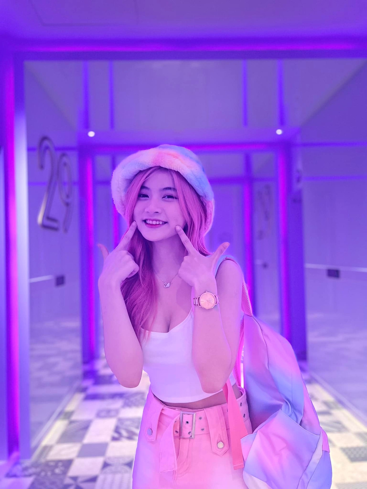 Hot girl 9x từng gây ấn tượng cách đây 4 năm khi tham dự cuộc thi Miss Teen 2017, đại sứ du lịch Việt – Hàn.