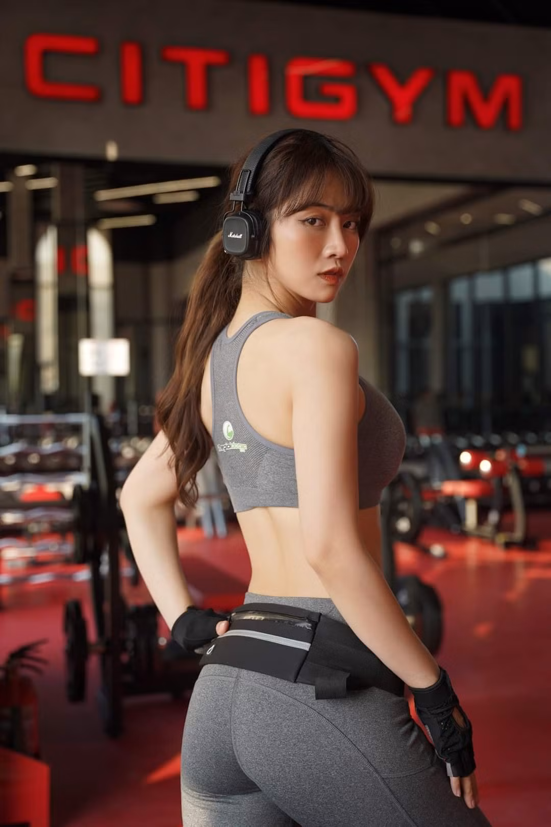 Gần đây, cô tham gia cuộc thi sắc đẹp Miss Fitness Vietnam và nhận về nhiều sự chú ý.