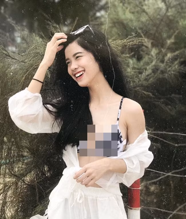 Loạt ảnh đời thường xinh đẹp của Hàn Hằng lại được đăng tải trên hội chuyên chia sẻ ảnh gái xinh châu Á, thu hút sự đông đảo sự quan tâm.