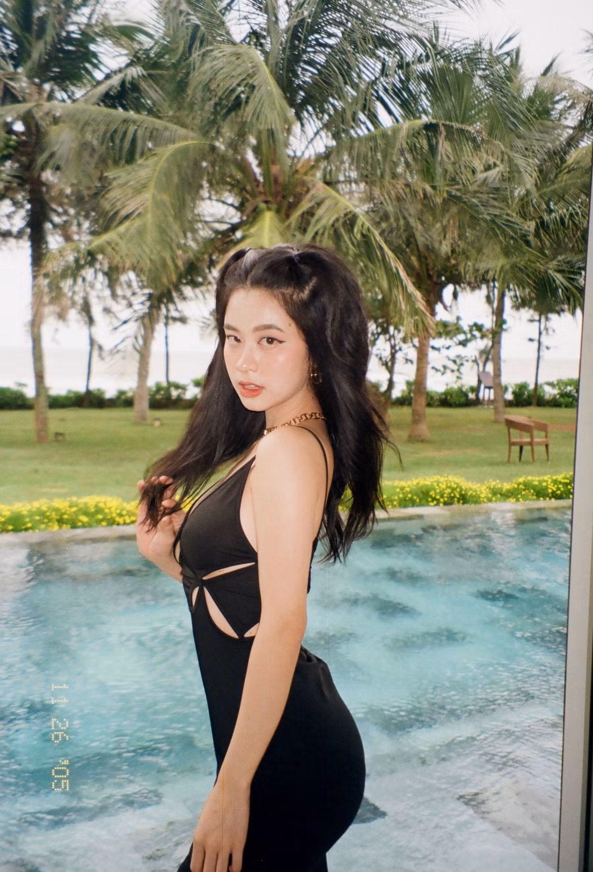 Hàn Hằng chia sẻ, từ sau bức ảnh chụp lén trong thang máy, cuộc sống của cô có khá nhiều thay đổi.