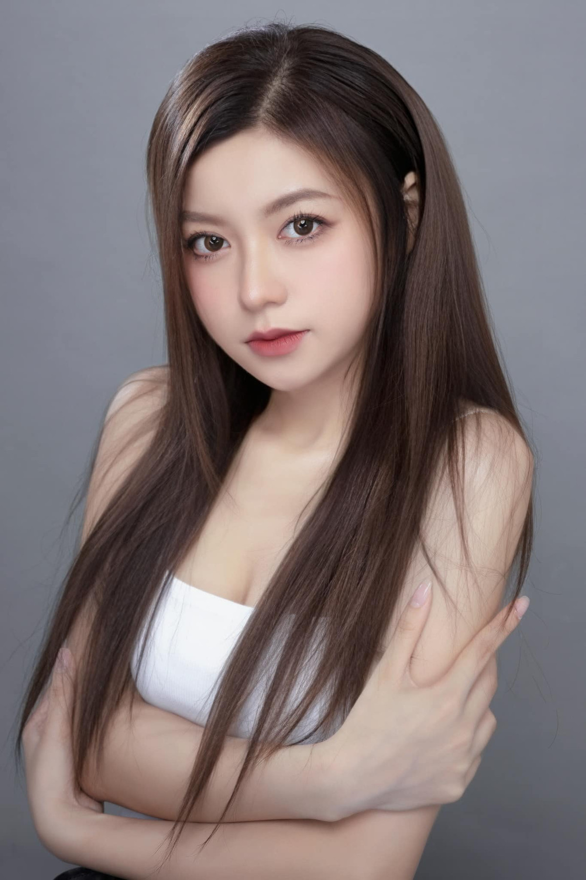 Trần Thu Trang sinh năm 2001 được biết đến là mẫu ảnh, được biết nàng hot girl xinh đẹp đến từ Lạng Sơn.