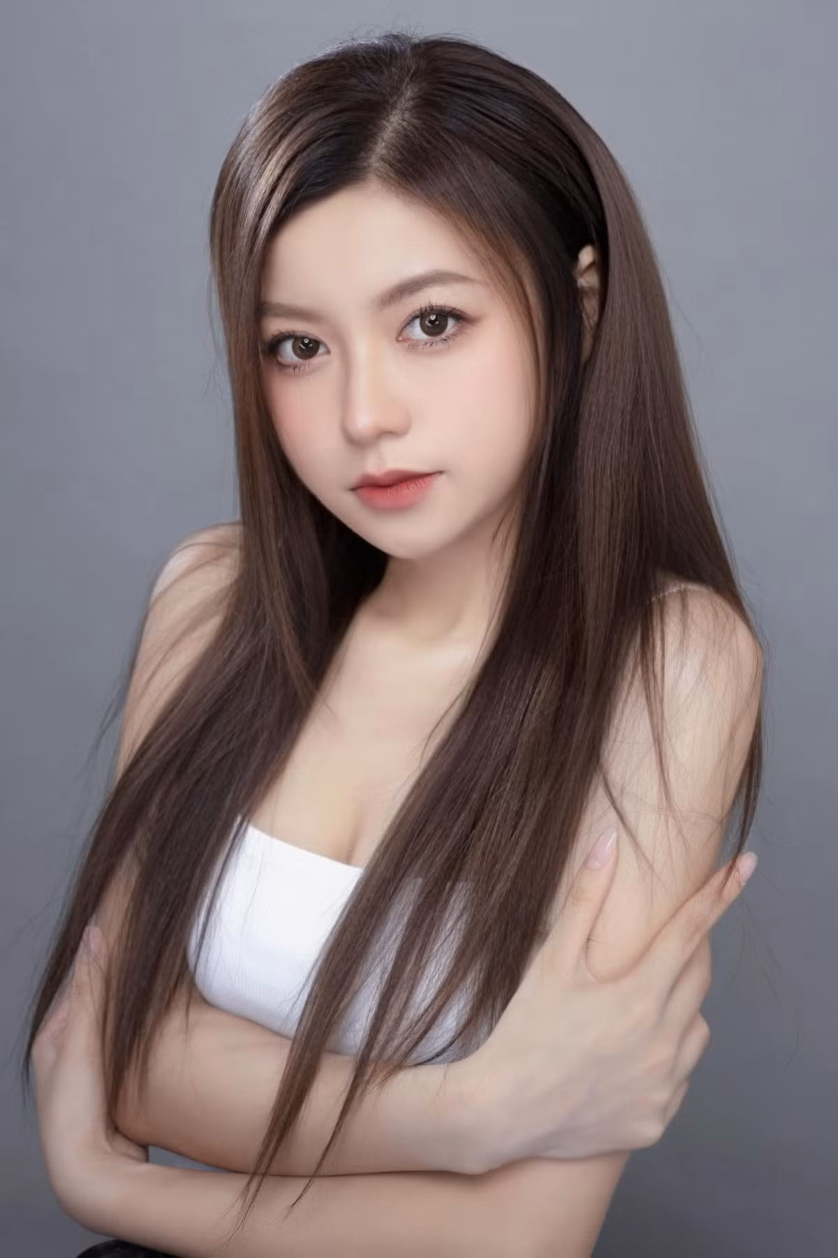 Trần Thu Trang sinh năm 2001 được biết đến là mẫu ảnh, được biết nàng hot girl xinh đẹp đến từ Lạng Sơn.