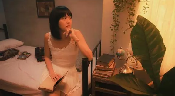 Những hình ảnh mới này của hot girl Hải Tú thu hút sự chú ý bởi từ sau drama "trà xanh", cô chưa có bất kì hoạt động nào trong showbiz, tuy nhiên cô vẫn gây được tiếng vang mỗi khi nhá hàng vài bức ảnh.