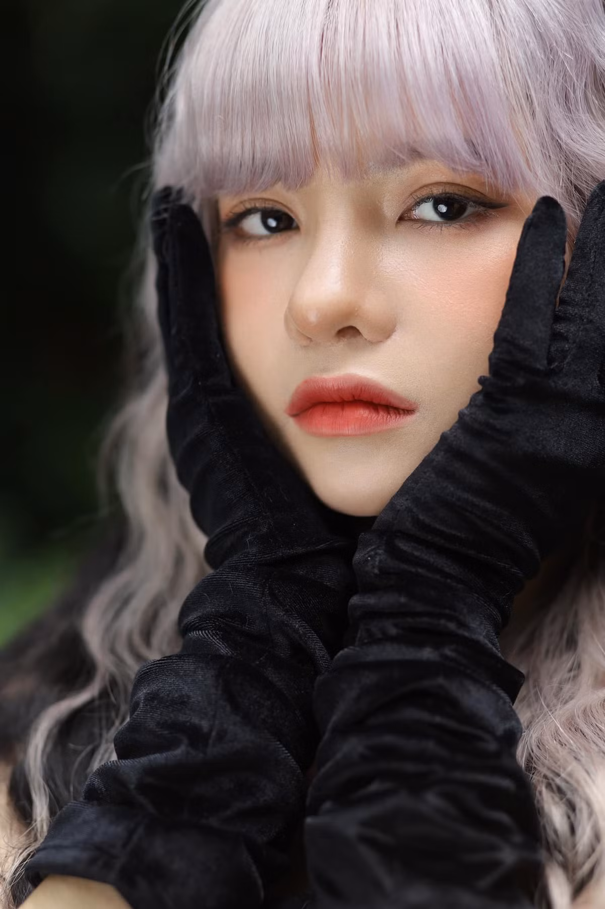 Những vũ điệu bắt trend cực hot của Thảo Ly nổi tiếng trong và ngoài nước phải kể đến: Đưa tay đây nào remix, Cứ chill thôi, Lấy cây dù…Ảnh: Tổng hợp