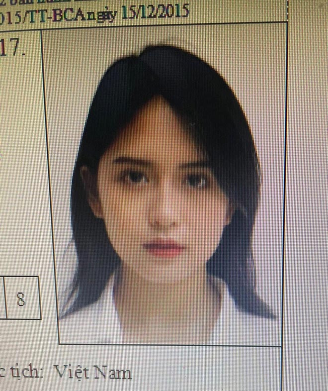 Vào thời điểm năm 2021, trên MXH truyền tay nhau bức ảnh thẻ của một gái xinh với dung mạo thanh tú cùng với đó là lời nhắn í ới nhau xin info.