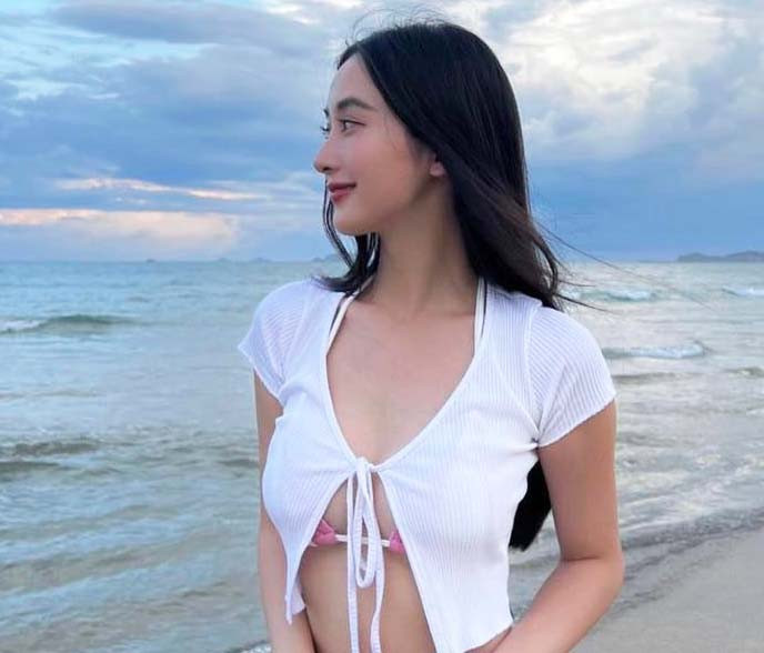 Khi mới gia nhập showbiz, Jun Vũ gắn liền với phong cách bánh bèo, điệu đà như công chúa.