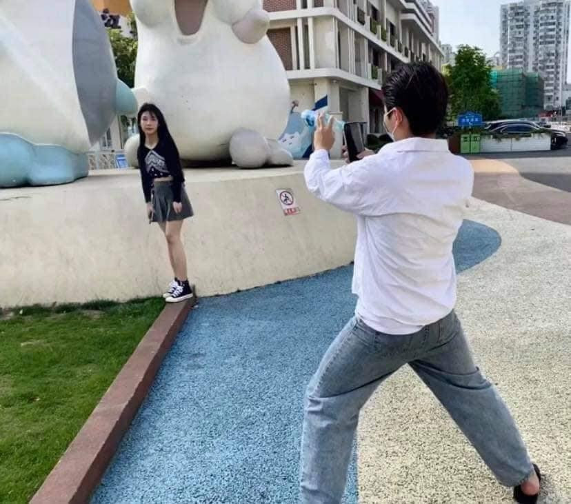 Khoảnh khắc dở khóc dở cười của cô gái trẻ trong câu chuyện dưới đây khiến nhiều người thích thú.