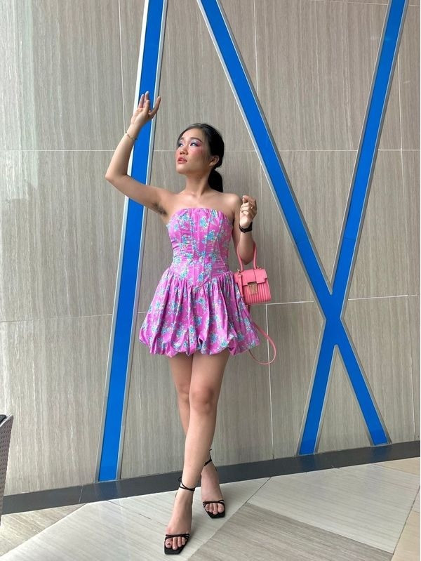  TikToker Lê Thụy là cái tên gây xôn xao trong thời gian vừa qua khi không ngại khoe trọn vùng da dưới cánh tay ở sự kiện đông người.