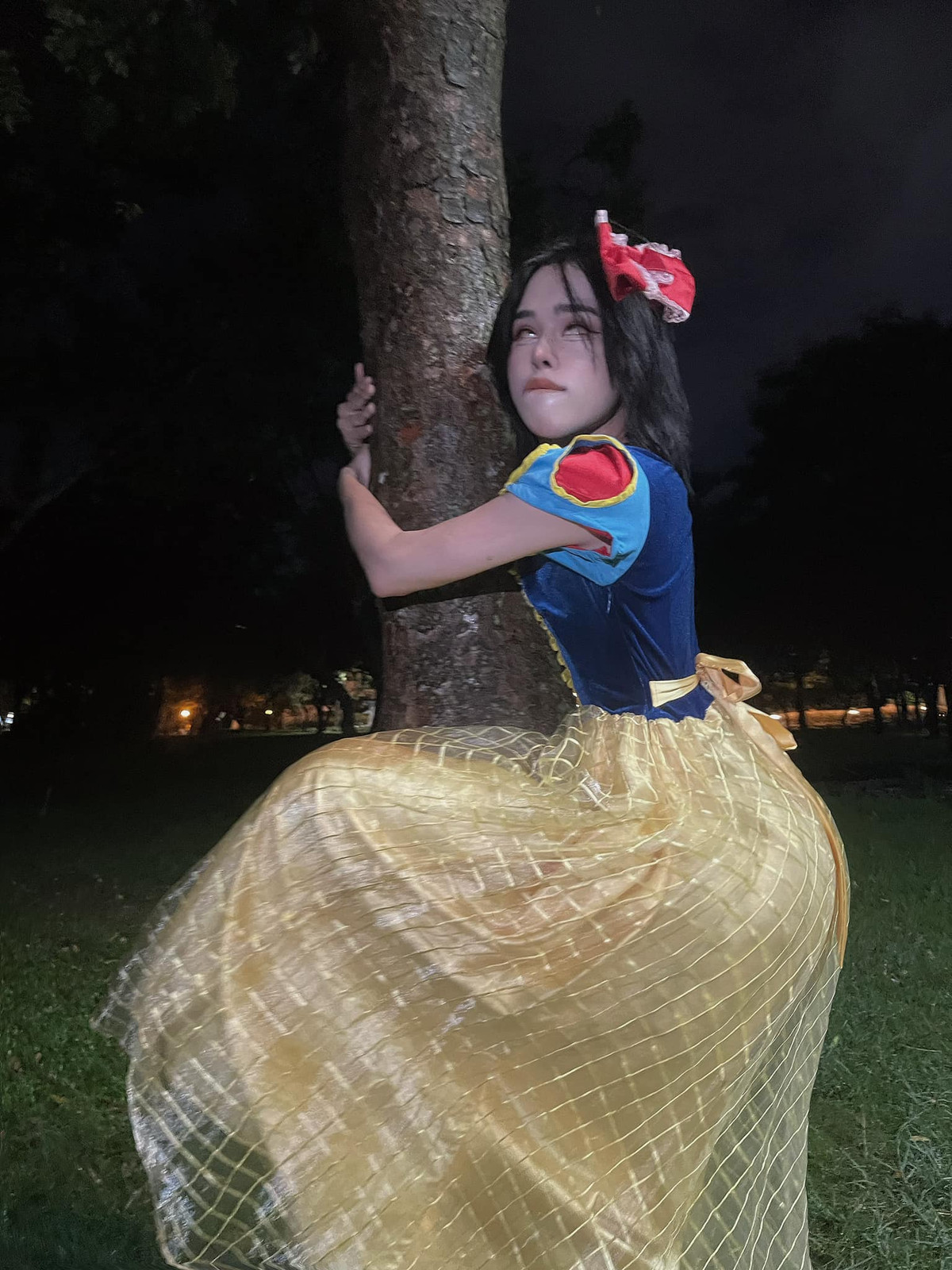 Trần Đức Bo khiến cư dân mạng nổi da gà với loạt video nhảm nhí như giả kêu tiếng mèo, nũng nịu, trang điểm và làm trò lố…