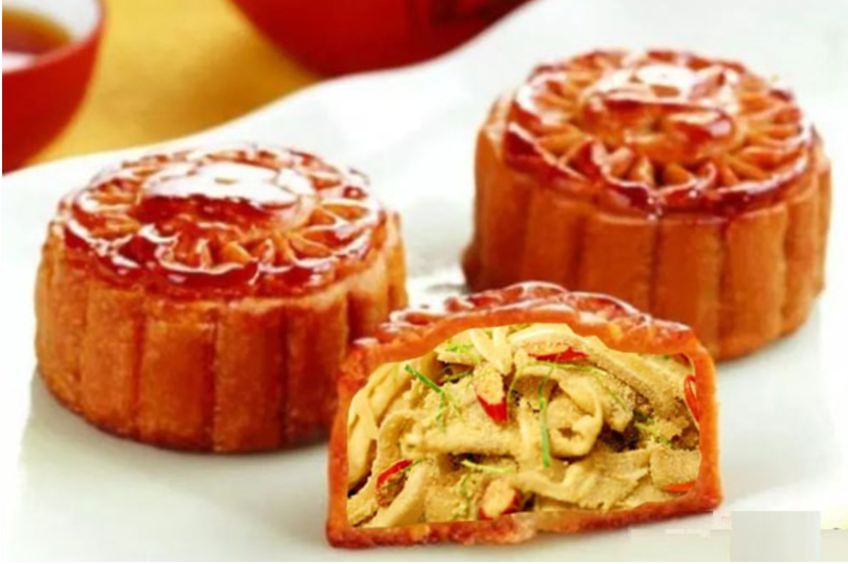 Rất may, những bức ảnh về bánh Trung thu nhân dị trên chỉ là kết quả của sự sáng tạo và quá trình photoshop mà thôi.