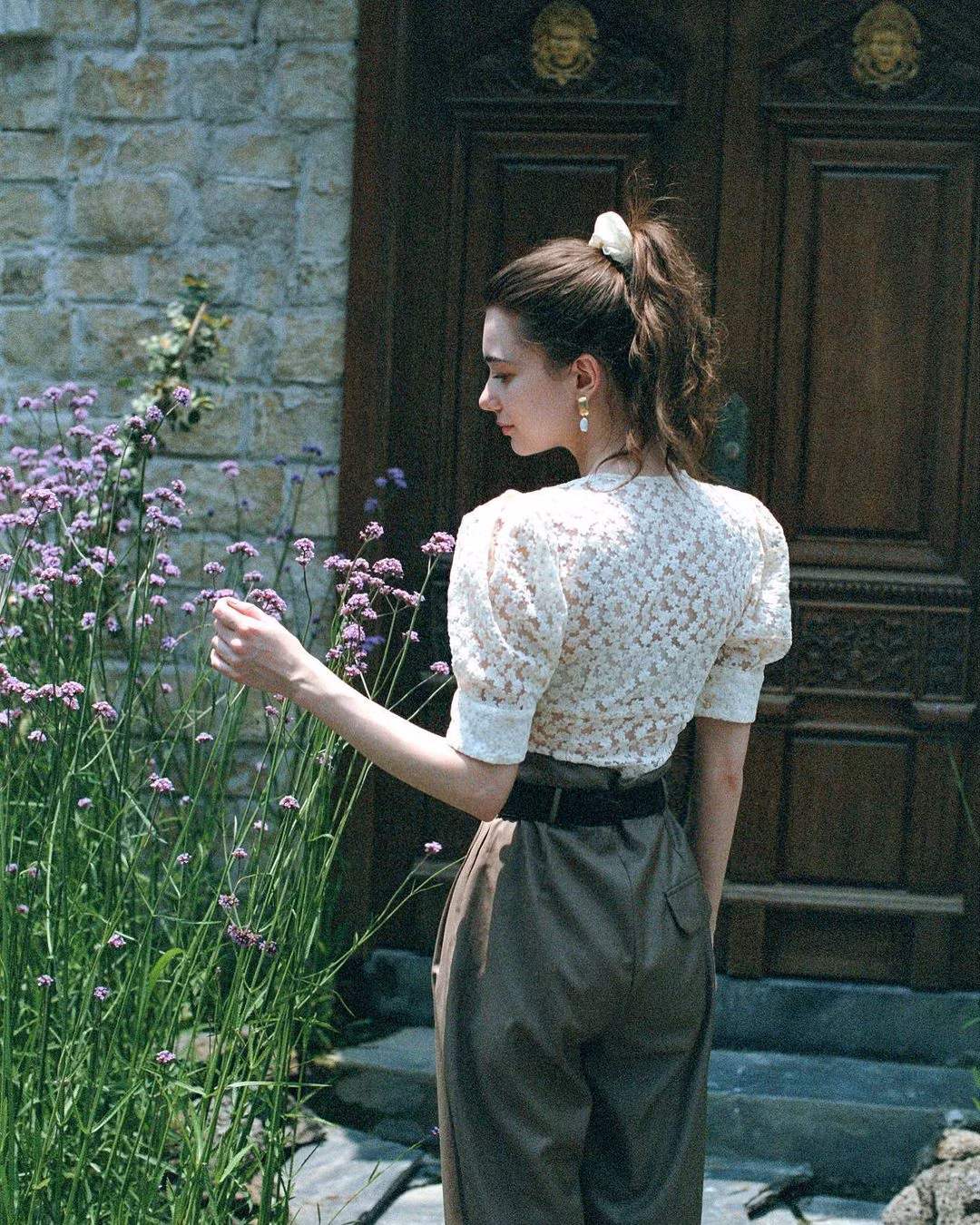 Một trong những điểm cộng cho Anastasia Cebulska là nhờ phong cách thời trang tinh tế.