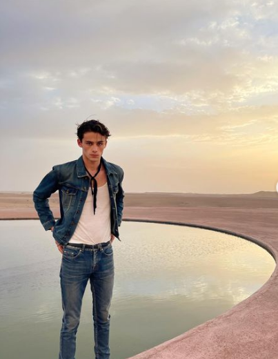 Hiện tại, ở tuổi 18 Miller đã có nhiều sự thay đổi, trổ mã và ra dáng thanh niên thực thụ.