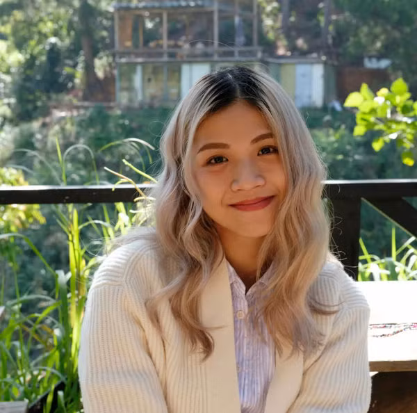 Chia sẻ về lý do quay trở về Việt Nam, Lan Thy cho hay muốn tìm kiếm công việc ở đây và sống gần hơn với gia đình.