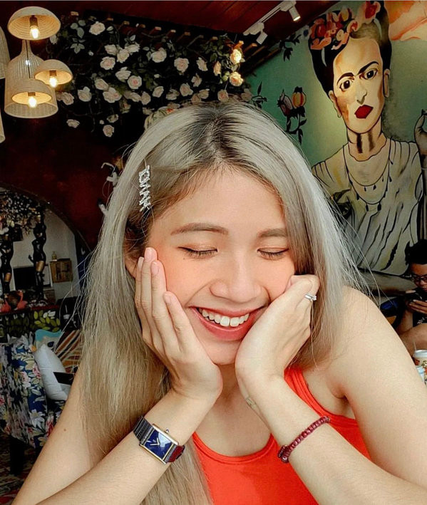 Lan Thy thường xuyên thay đổi kiểu, màu tóc, từ dịu dàng, nữ tính đến cá tính.