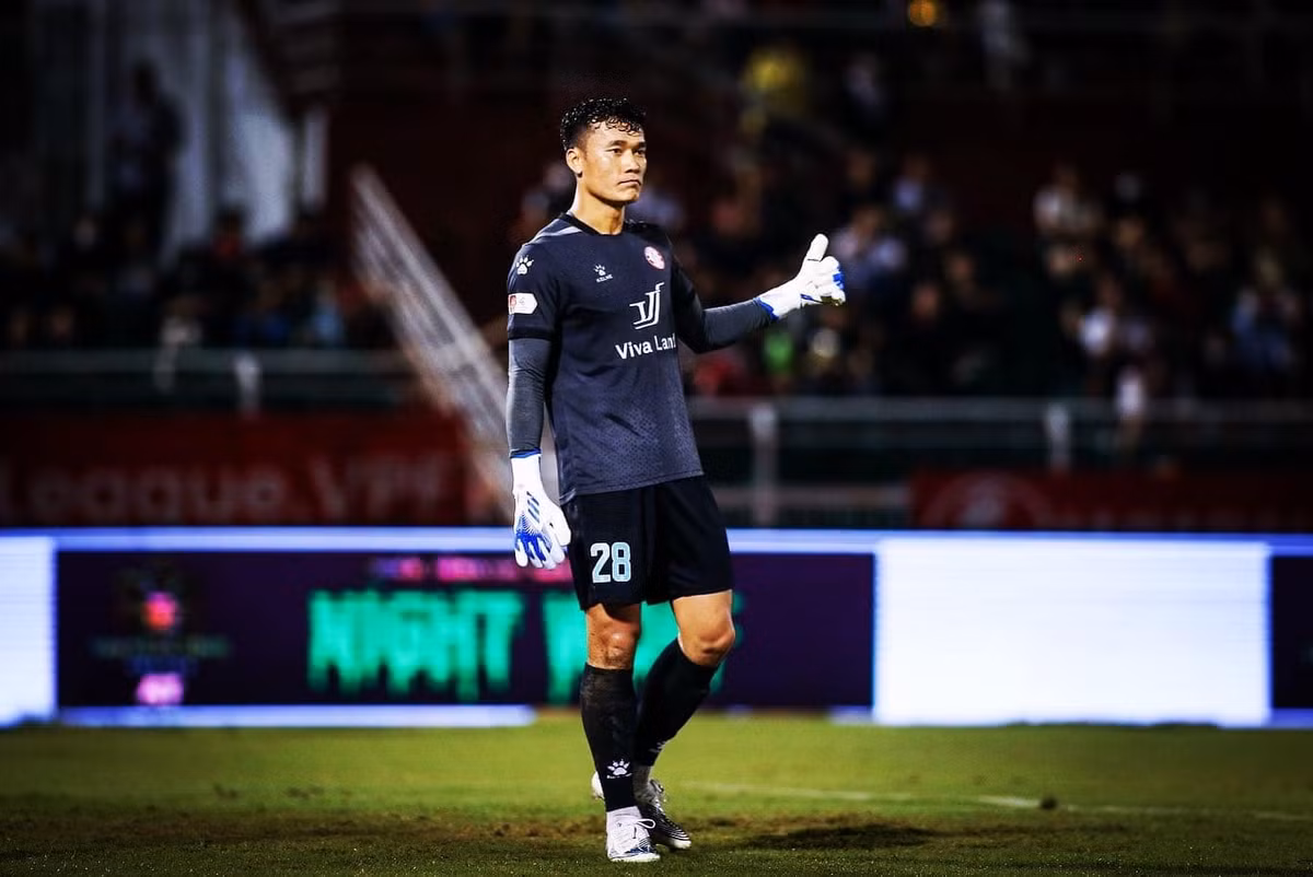  Bùi Tiến Dũng nổi lên cùng lứa Quang Hải, Đức Chinh hay Đoàn Văn Hậu khi họ chơi ấn tượng tại VCK U19 châu Á 2016.