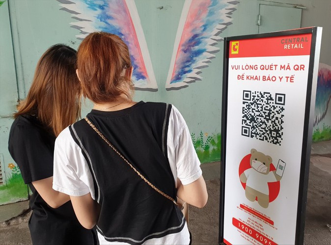 Theo một thống kê, tính đến ngày 10/2, hơn 25,3 triệu người dùng ứng dụng PC-COVID, chiếm 36,85% dân số và 53,01% số điện thoại thông minh.