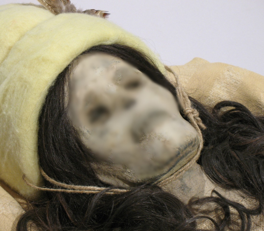 Những người này di cư đến sa mạc Taklamakan sinh sống và khi qua đời được chôn cất tại đây.