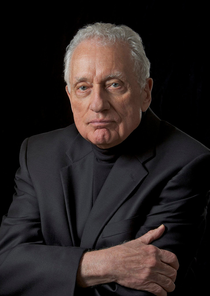 Một thời gian sau, mật vụ Hill được triệu tập vào phân đội Nhà Trắng có nhiệm vụ tháp tùng Tổng thống Eisenhower. Sau đó, ông làm nhiệm vụ bảo vệ Tổng thống Lyndon Johnson, Tổng thống Richard Nixon.